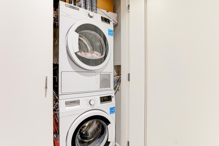 Photo 16 at 403 - 8181 Chester Street, South Vancouver, Vancouver East