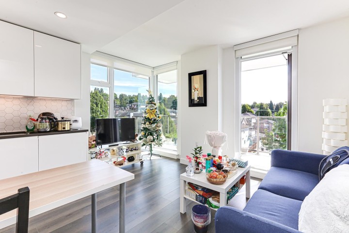 Photo 7 at 403 - 8181 Chester Street, South Vancouver, Vancouver East