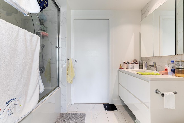 Photo 14 at 403 - 8181 Chester Street, South Vancouver, Vancouver East