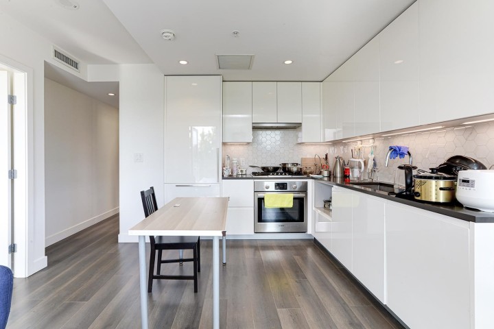 Photo 4 at 403 - 8181 Chester Street, South Vancouver, Vancouver East