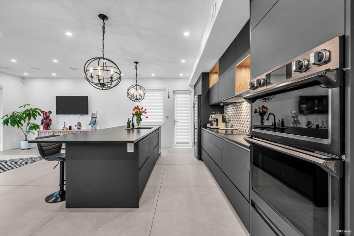 Photo 13 at 1075 Belvedere Drive, Canyon Heights NV, North Vancouver