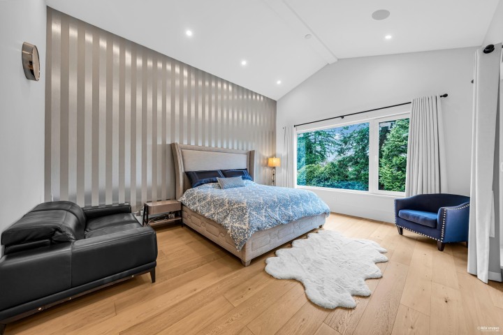 Photo 17 at 1075 Belvedere Drive, Canyon Heights NV, North Vancouver