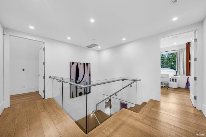 Photo 16 at 1075 Belvedere Drive, Canyon Heights NV, North Vancouver