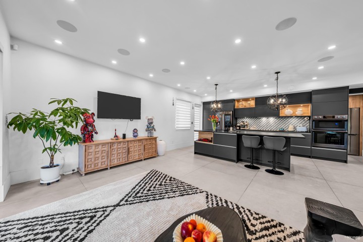 Photo 12 at 1075 Belvedere Drive, Canyon Heights NV, North Vancouver