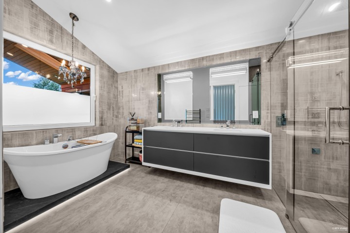 Photo 20 at 1075 Belvedere Drive, Canyon Heights NV, North Vancouver