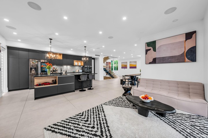 Photo 10 at 1075 Belvedere Drive, Canyon Heights NV, North Vancouver