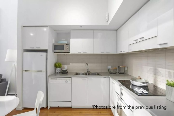 Photo 4 at 112 Dunsmuir Street, Downtown VW, Vancouver West