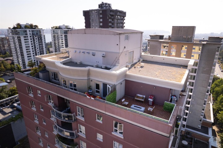 Photo 2 at 1604 - 121 W 15th Street, Central Lonsdale, North Vancouver