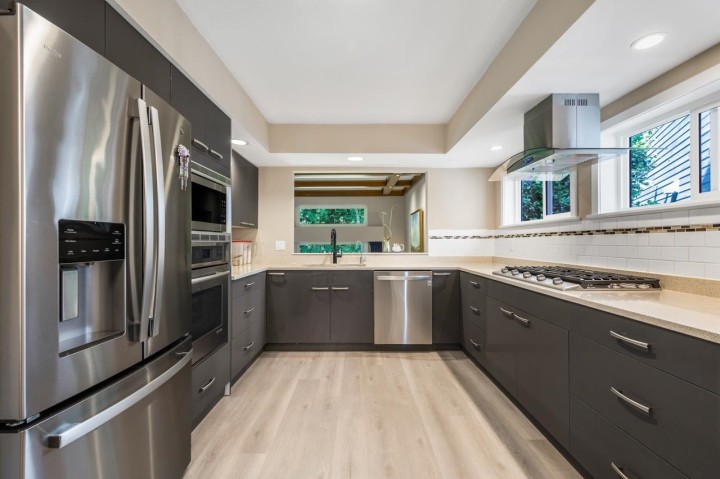 Photo 8 at 5655 White Pine Lane, Grouse Woods, North Vancouver