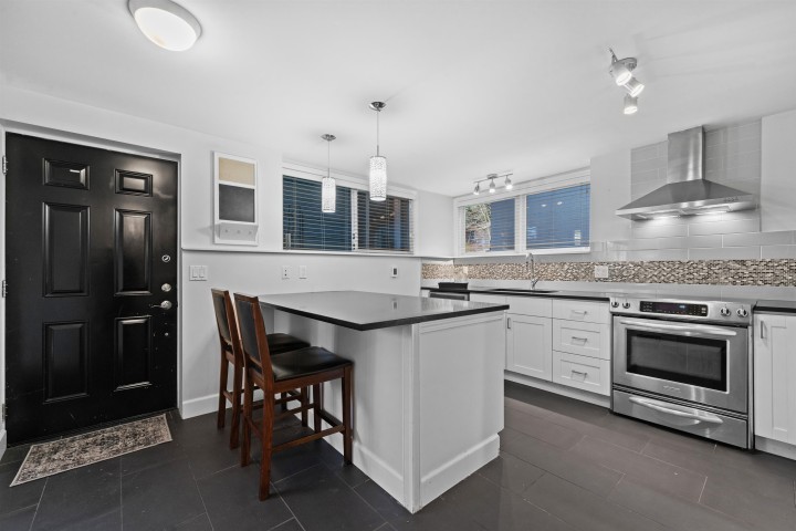 Photo 4 at 385 Stevens Drive, British Properties, West Vancouver