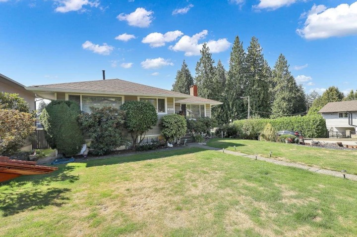 Photo 2 at 203 E 26th Street, Upper Lonsdale, North Vancouver