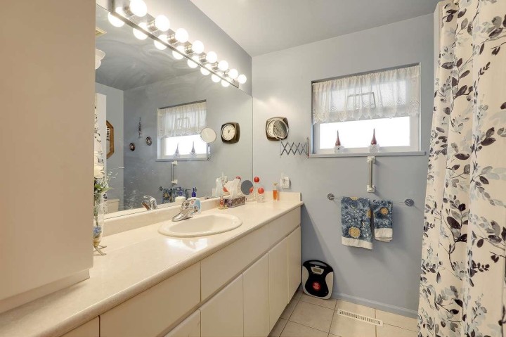 Photo 17 at 203 E 26th Street, Upper Lonsdale, North Vancouver