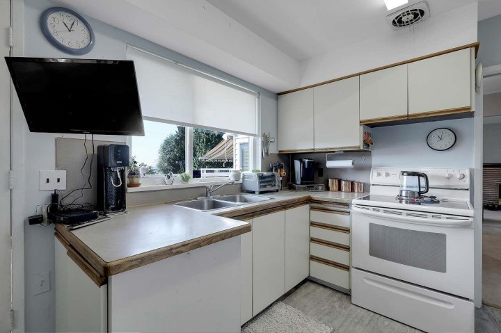 Photo 7 at 203 E 26th Street, Upper Lonsdale, North Vancouver