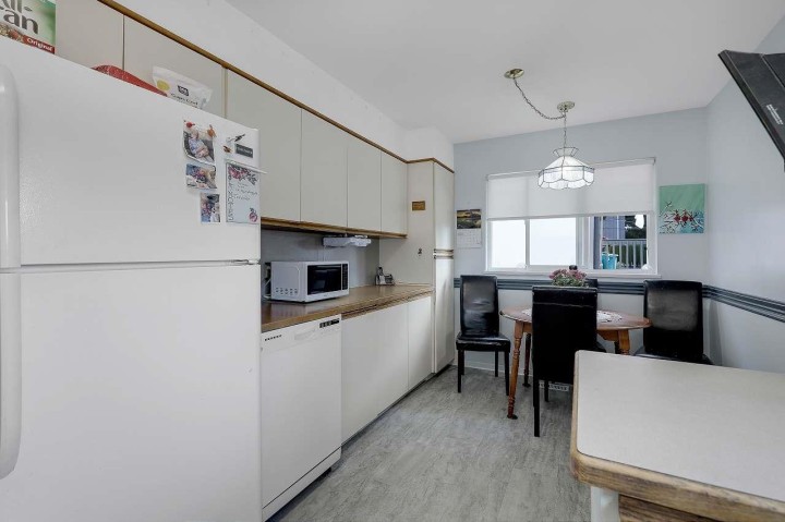 Photo 9 at 203 E 26th Street, Upper Lonsdale, North Vancouver