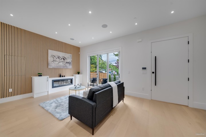 Photo 9 at 1 - 4463 Walden Street, Main, Vancouver East