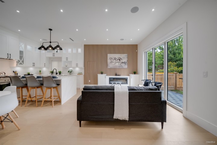 Photo 10 at 1 - 4463 Walden Street, Main, Vancouver East