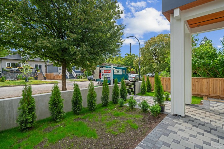 Photo 4 at 1 - 4463 Walden Street, Main, Vancouver East