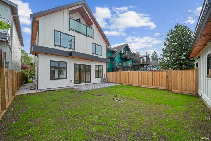 Photo 3 at 2 - 4463 Walden Street, Main, Vancouver East