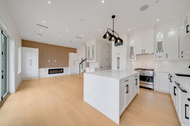 Photo 10 at 2 - 4463 Walden Street, Main, Vancouver East