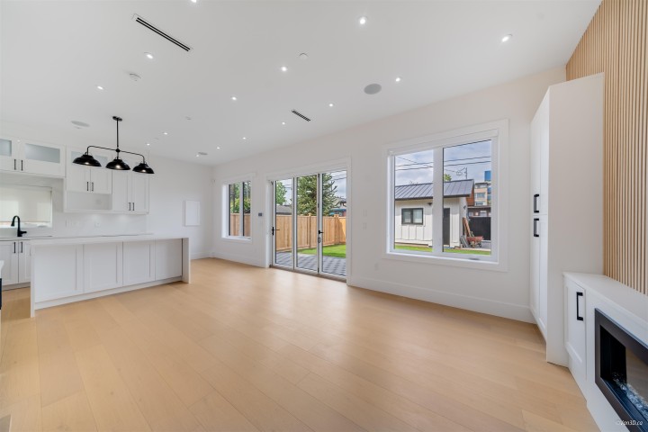 Photo 14 at 2 - 4463 Walden Street, Main, Vancouver East