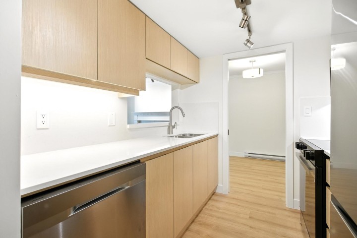 Photo 6 at 19 - 2885 E Kent Avenue North, South Marine, Vancouver East