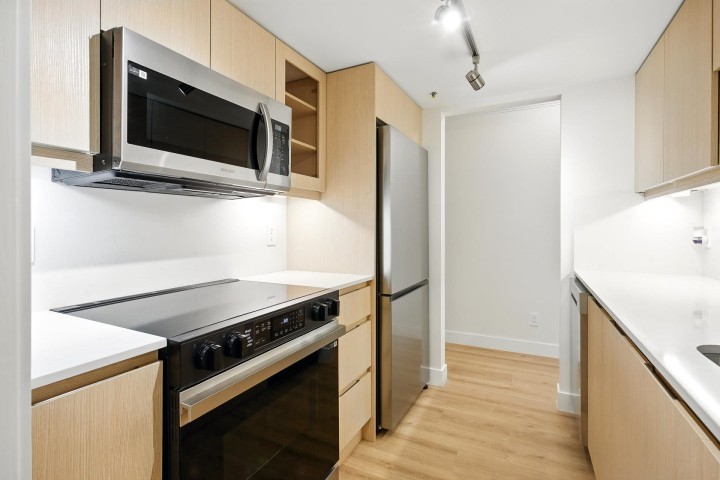 Photo 5 at 19 - 2885 E Kent Avenue North, South Marine, Vancouver East