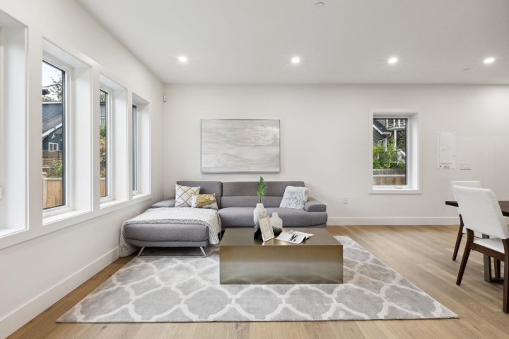 Photo 2 at 2727 W 7th Avenue, Kitsilano, Vancouver West