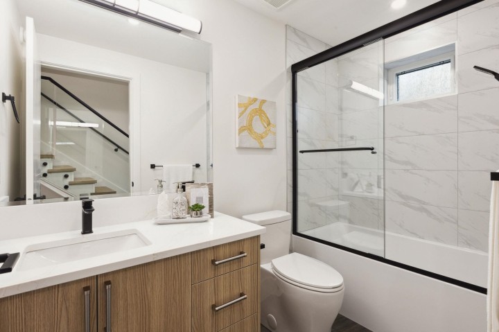 Photo 6 at 2727 W 7th Avenue, Kitsilano, Vancouver West