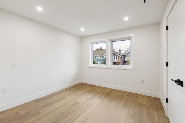 Photo 10 at 2727 W 7th Avenue, Kitsilano, Vancouver West