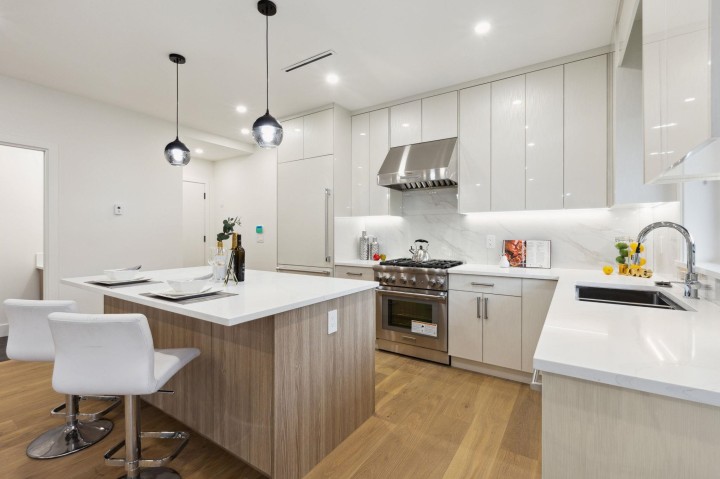 Photo 4 at 2727 W 7th Avenue, Kitsilano, Vancouver West