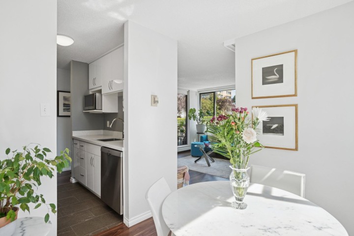 Photo 7 at 206 - 1740 Comox Street, West End VW, Vancouver West