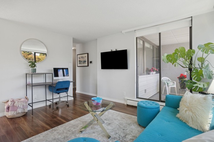 Photo 3 at 206 - 1740 Comox Street, West End VW, Vancouver West