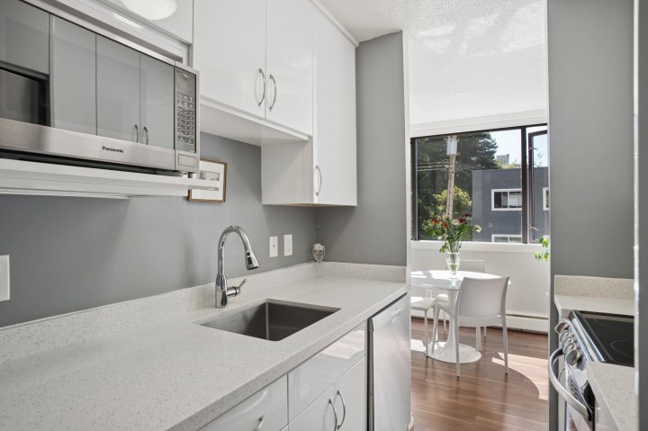 Photo 8 at 206 - 1740 Comox Street, West End VW, Vancouver West