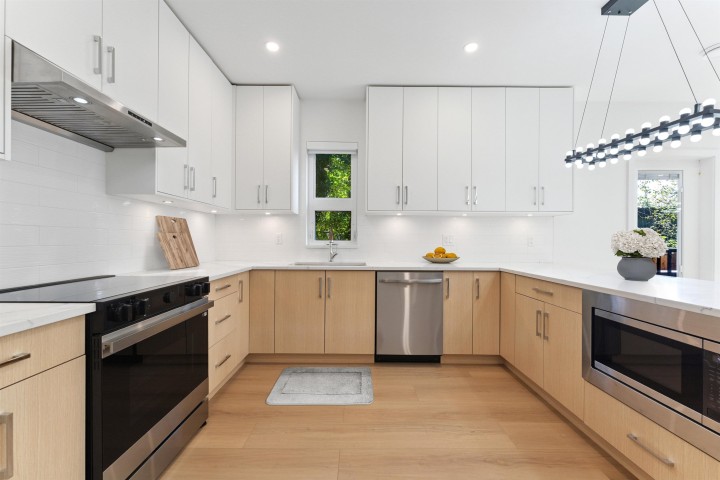 Photo 7 at 842 St. Denis Avenue, Lynnmour, North Vancouver