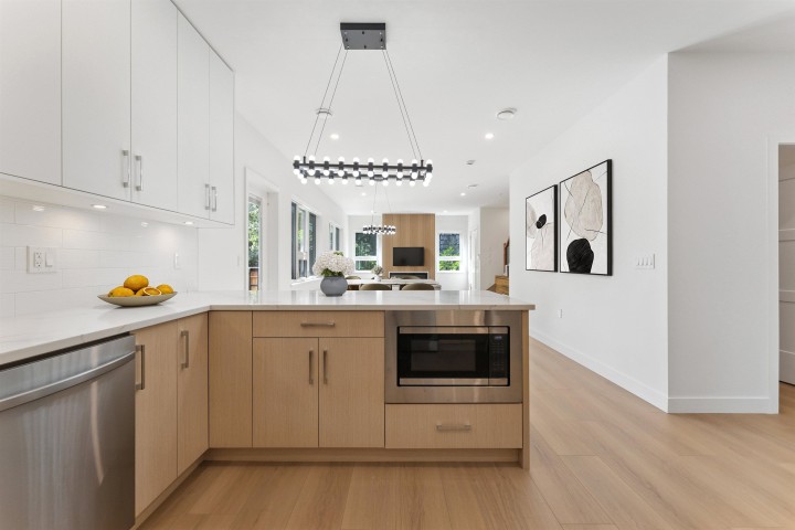 Photo 8 at 842 St. Denis Avenue, Lynnmour, North Vancouver