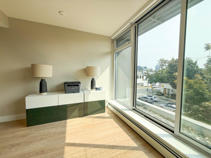 Photo 11 at 305 - 1783 Manitoba Street, False Creek, Vancouver West