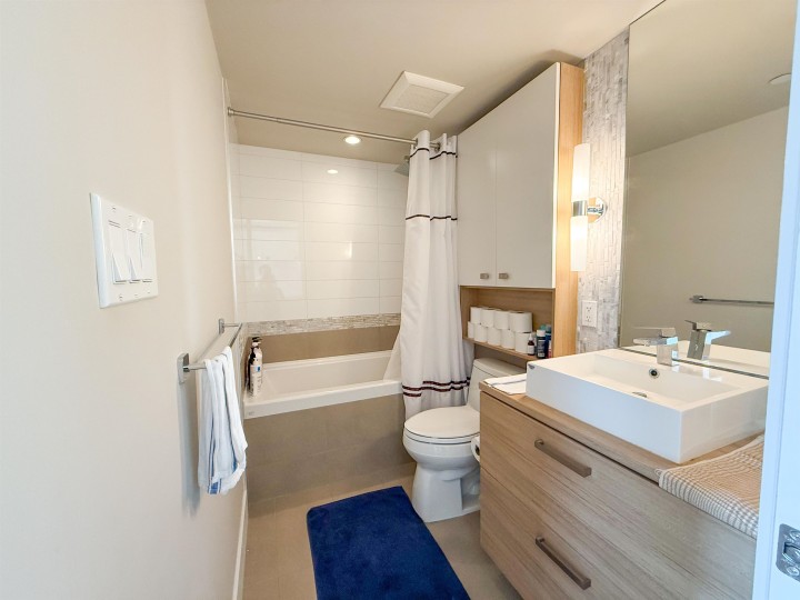 Photo 4 at 305 - 1783 Manitoba Street, False Creek, Vancouver West