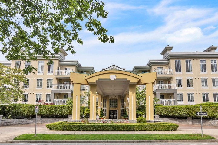 Photo 2 at 422 - 5835 Hampton Place, University VW, Vancouver West