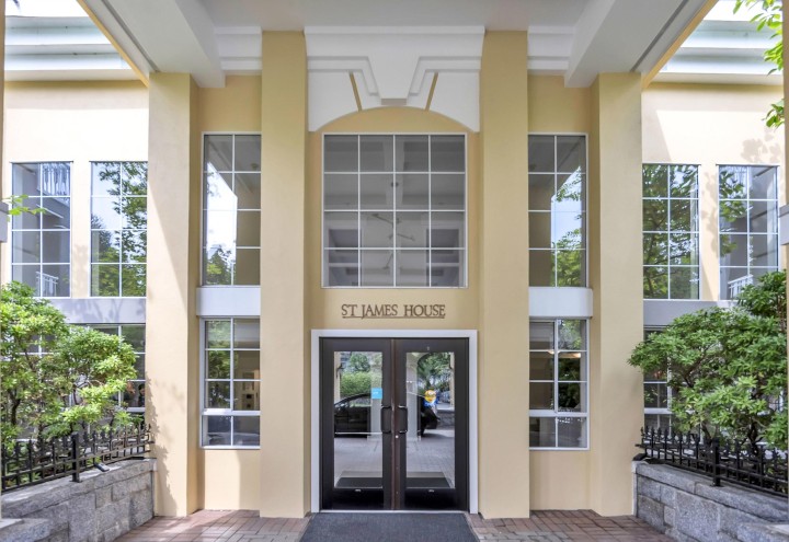 Photo 3 at 422 - 5835 Hampton Place, University VW, Vancouver West