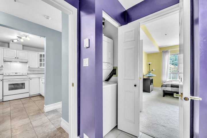 Photo 10 at 422 - 5835 Hampton Place, University VW, Vancouver West