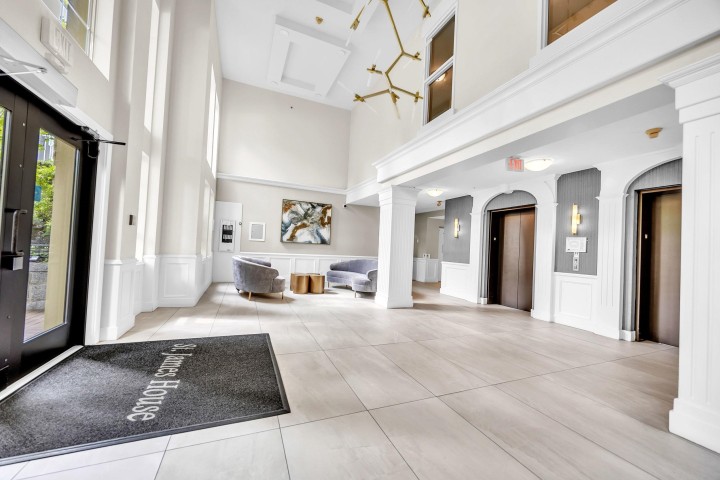 Photo 4 at 422 - 5835 Hampton Place, University VW, Vancouver West