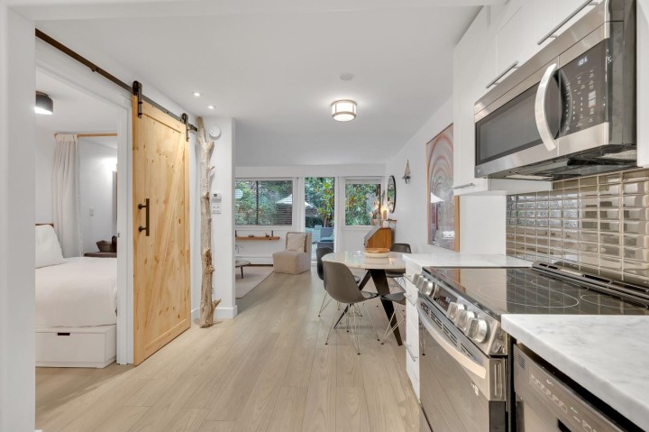 Photo 12 at 111 - 2190 W 7 Avenue, Kitsilano, Vancouver West