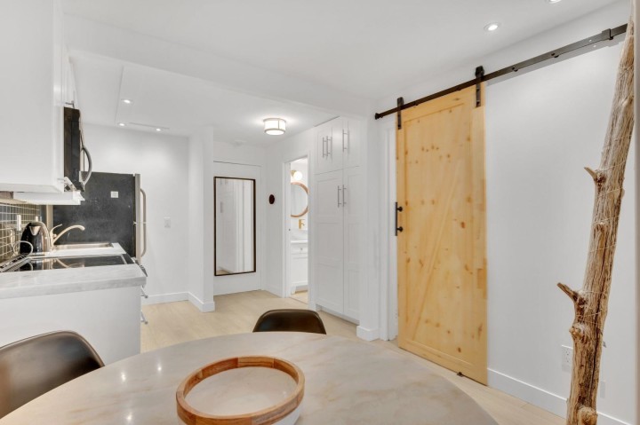 Photo 10 at 111 - 2190 W 7 Avenue, Kitsilano, Vancouver West