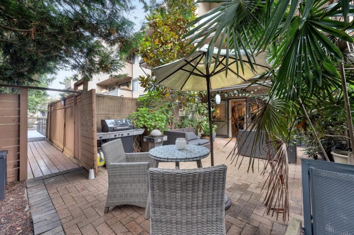 Photo 4 at 111 - 2190 W 7 Avenue, Kitsilano, Vancouver West