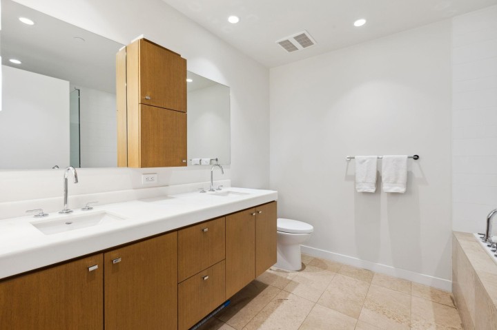 Photo 10 at 204 - 788 Arthur Erickson Place, Park Royal, West Vancouver