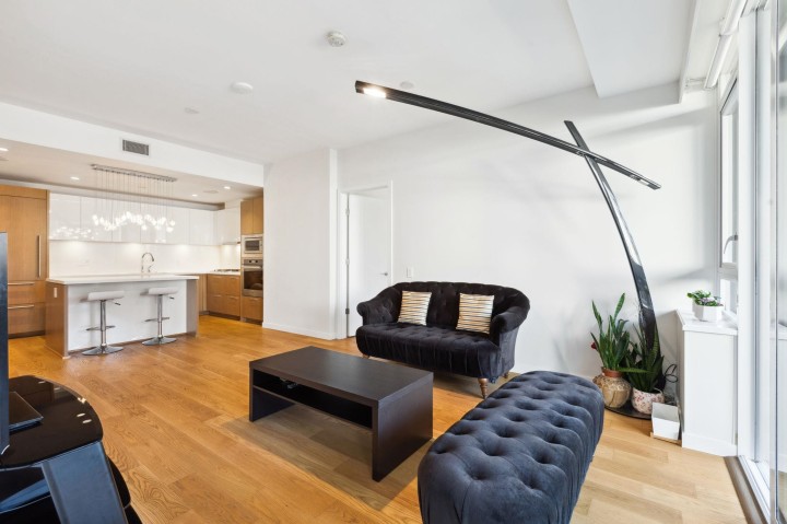 Photo 4 at 204 - 788 Arthur Erickson Place, Park Royal, West Vancouver