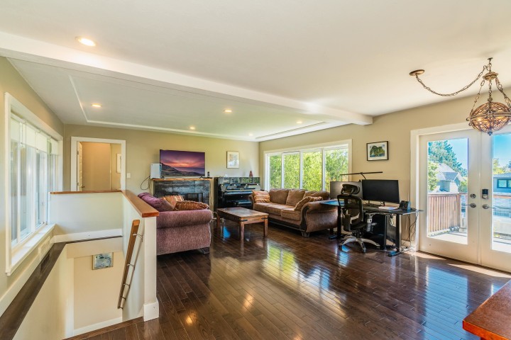 Photo 7 at 2460 Mathers Avenue, Dundarave, West Vancouver