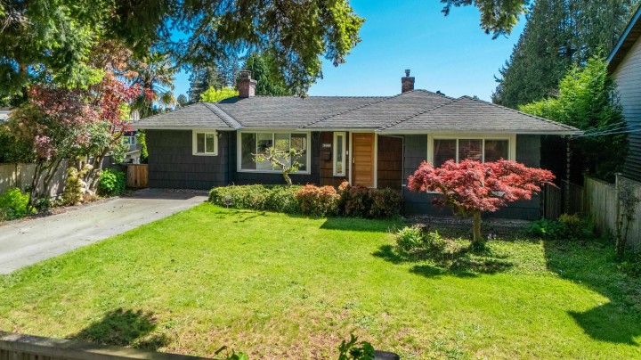 Photo 3 at 2460 Mathers Avenue, Dundarave, West Vancouver