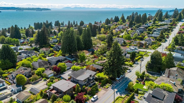 Photo 1 at 2460 Mathers Avenue, Dundarave, West Vancouver