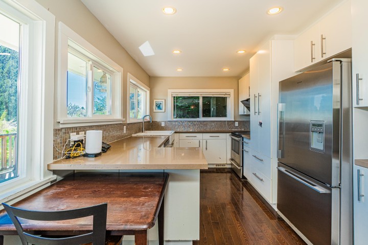 Photo 10 at 2460 Mathers Avenue, Dundarave, West Vancouver